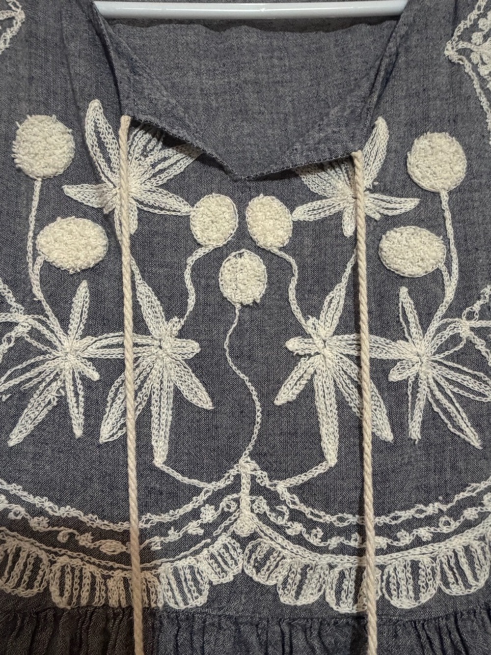 TALULAH Chalk Gray Textured Top with Cream Trim - Picture 2 of 3